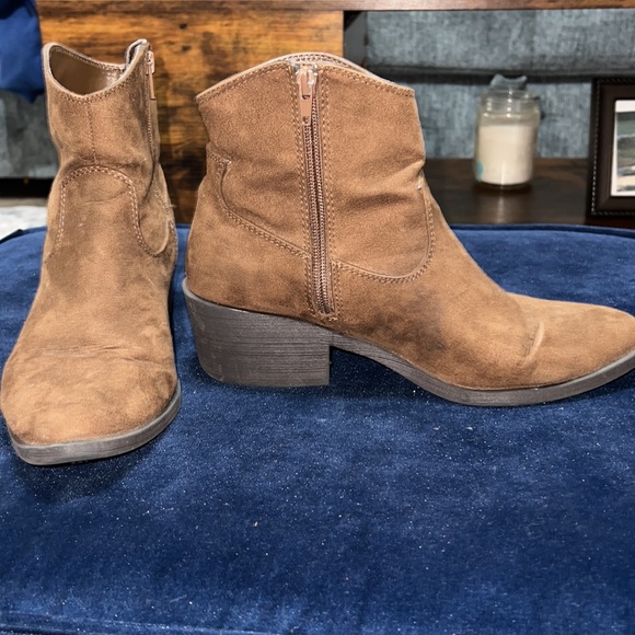 Forever21 Brown Boot Womens size 9 - Picture 4 of 4